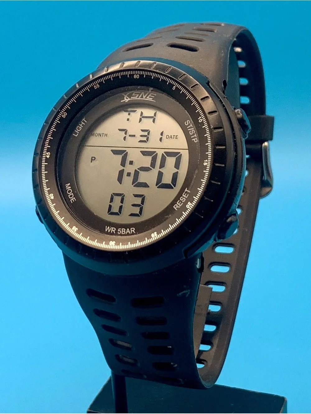 SNE 1167 Men’s Digital Quartz Wristwatch Chrono Backlight Alarm Day Date Working